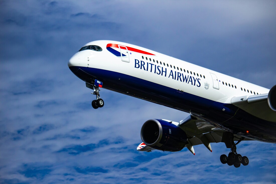 a british airways plane landing