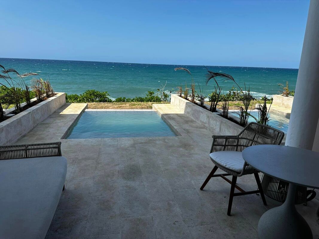 The Beachside Private Pools